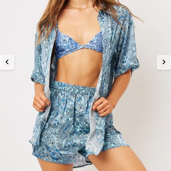 Frankie’s bikinis Fifi silk button up shirt and matching shorts. Cover up set. - Picture 2 of 4